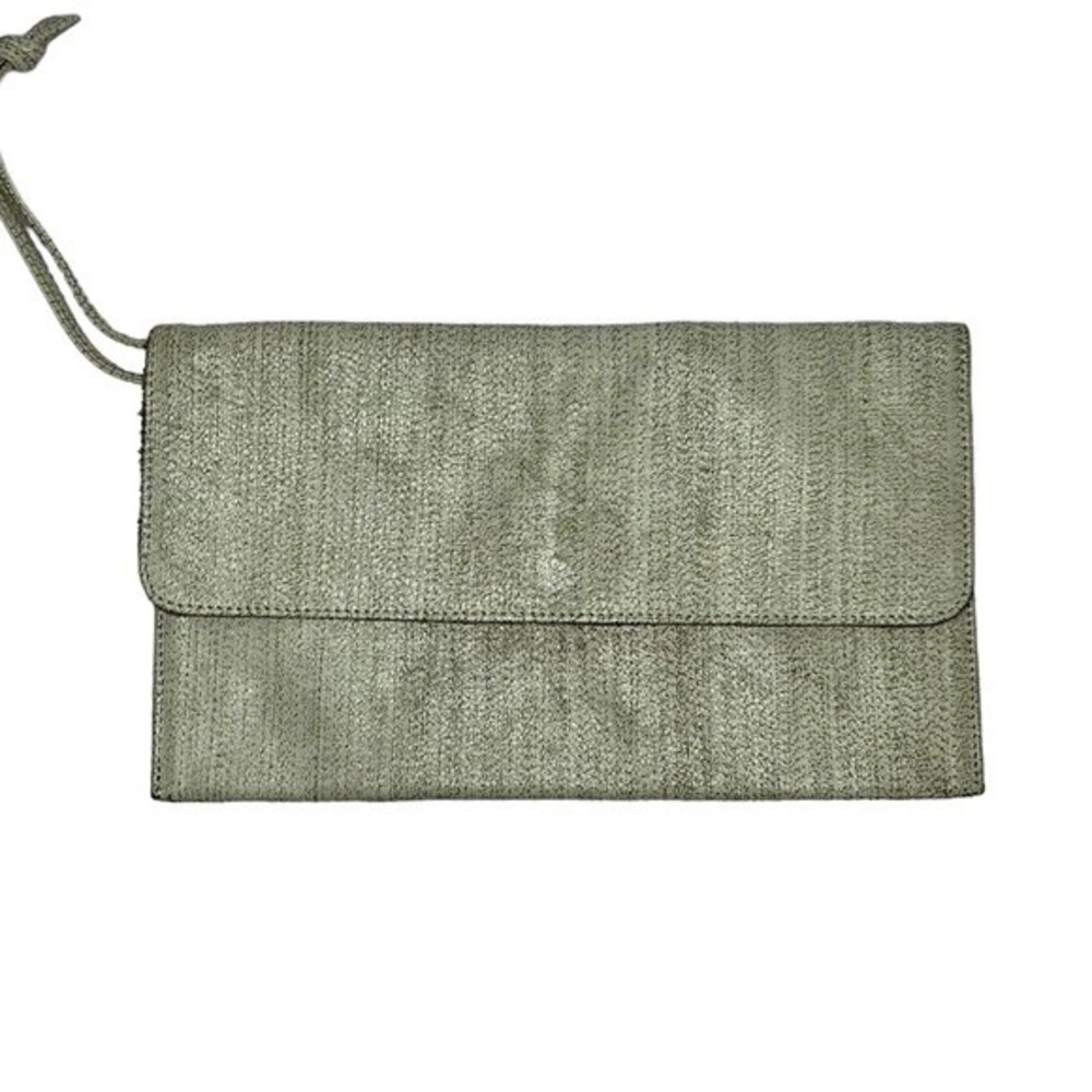 m0851 Cream Leather Envelope Snap Close Clutch/Wristlet